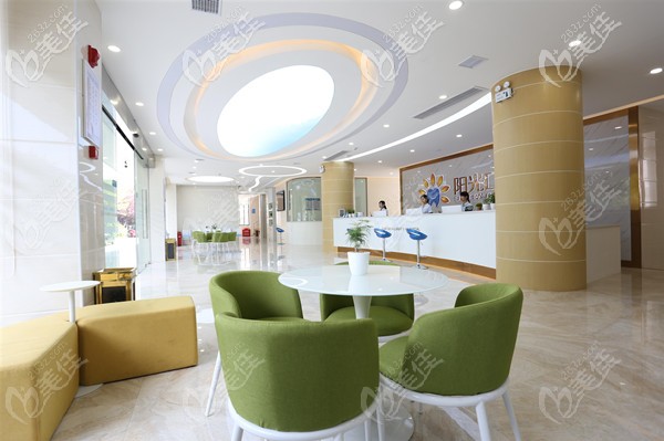 岳阳阳光口腔医院大厅环境 岳阳阳光口腔医院大厅环境
