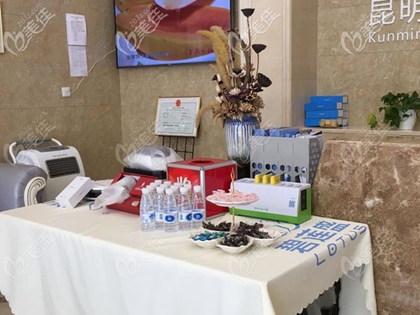 昆明碧莲盛植发接诊前台 昆明碧莲盛植发接诊前台