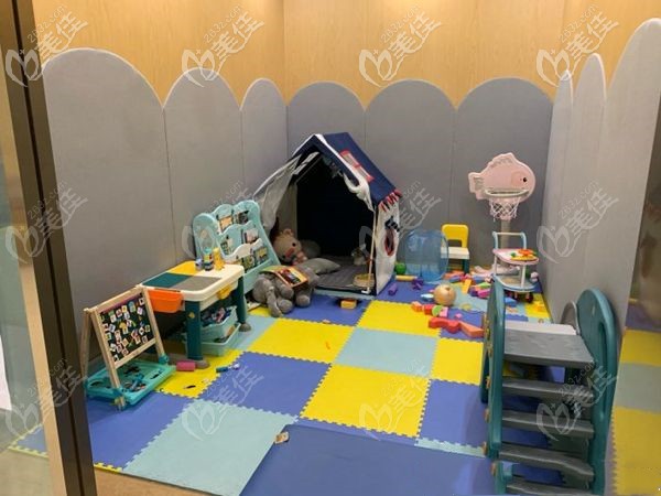 美奥口腔儿童玩耍区