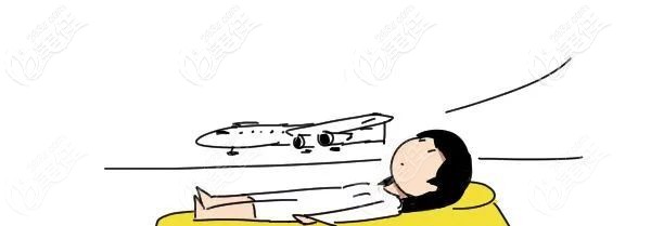 隆胸手术前的我可以说是“一马平川” 隆胸手术前的我可以说是“一马平川”