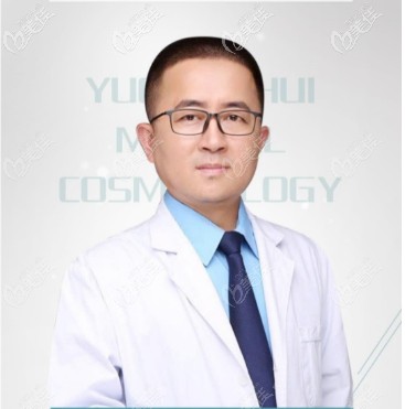 郭建滨是潮州韩美的主刀医生