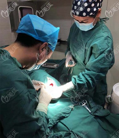 牙齿种植过程中 牙齿种植过程中