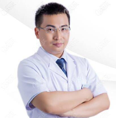 宜春隆胸胡秀龙医生
