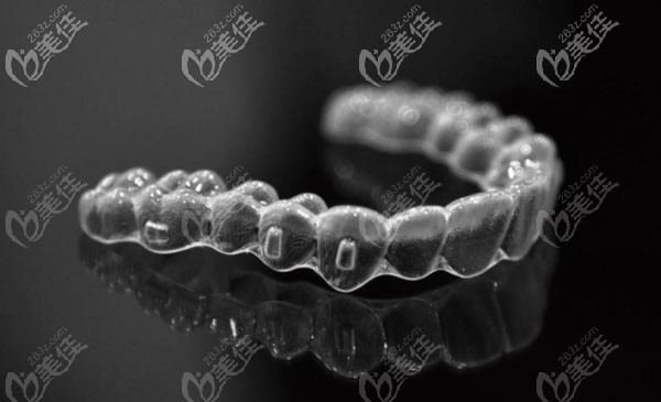 牙套单模与双模矫正效果一样吗