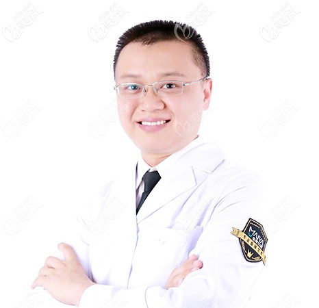 深圳麦芽口腔种植牙医生罗维 深圳麦芽口腔种植牙医生罗维