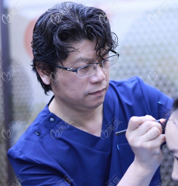 <!--<i data=20240703-sp></li>
<li><i data=20240703-sp></i>-->植发医生窦云轲