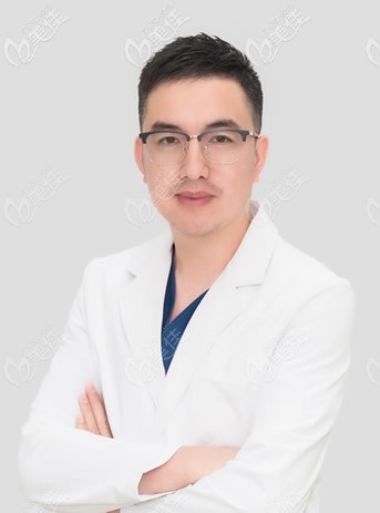 杭州一佳整形美容牙科主任黄景 杭州一佳整形美容牙科主任黄景