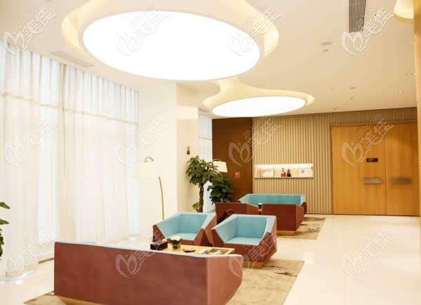 昆明艺星等待区