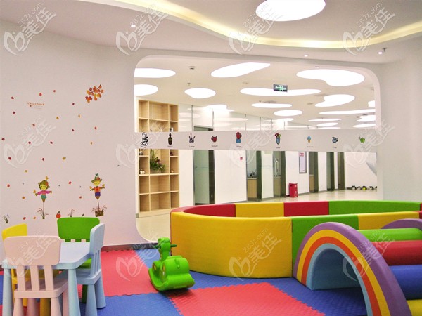 儿童玩耍区 儿童玩耍区