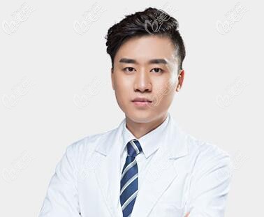 重庆牙卫士口腔的崔南医生 重庆牙卫士口腔的崔南医生