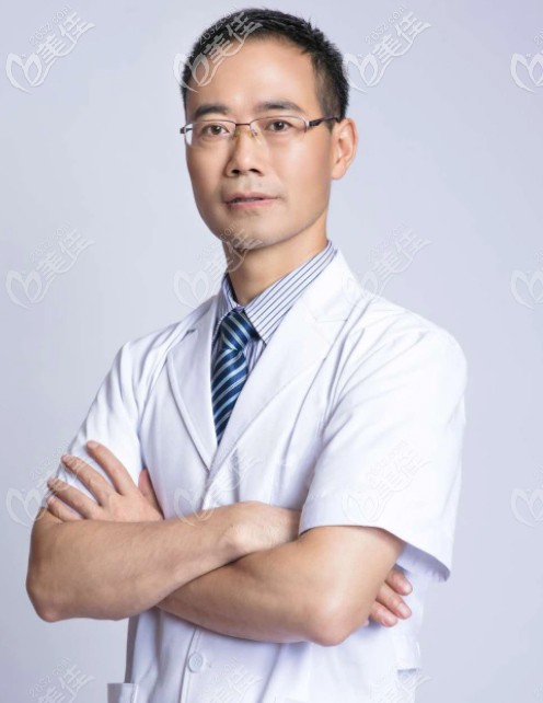 武汉壹加壹口腔正畸医生万郁华