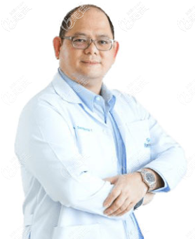 Panot Yimcharoen医生