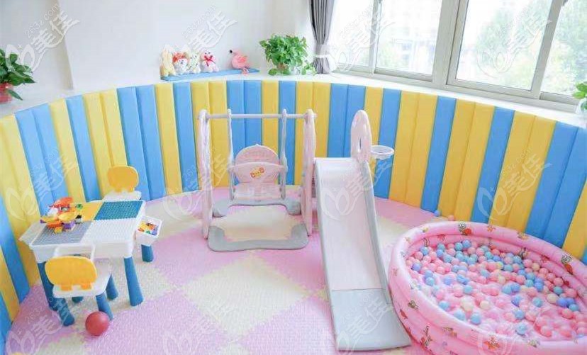 儿童游乐场 儿童游乐场