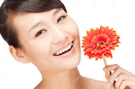 脸部自体脂肪移植