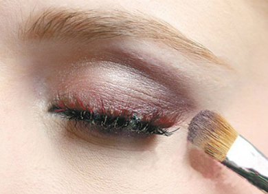 火烈鸟眼妆备忘录 尽显红色迷人魅力