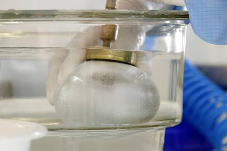 法国隆胸硅胶生产过程大揭秘