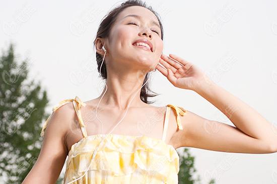 小S喜得爱女 产后减肥不减胸有啥高招