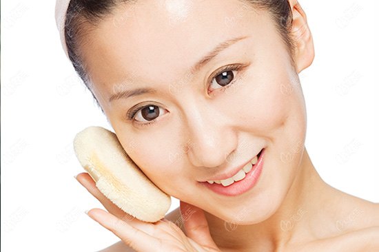 学会十二招 让你春日护肤不白忙