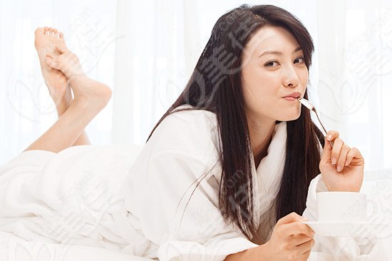 学会十二招 让你春日护肤不白忙