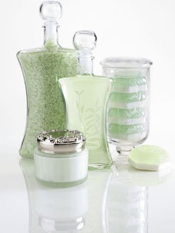 背部长痘痘 四个方法帮你背部大扫除