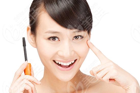 皮肤暗沉也分型 对症下药扫除暗沉