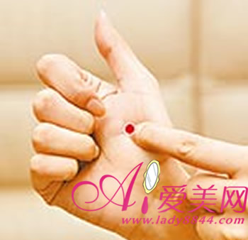 超简单看图取穴 <!--<i data=20240710-sp></i>-->穴位按摩祛痘法