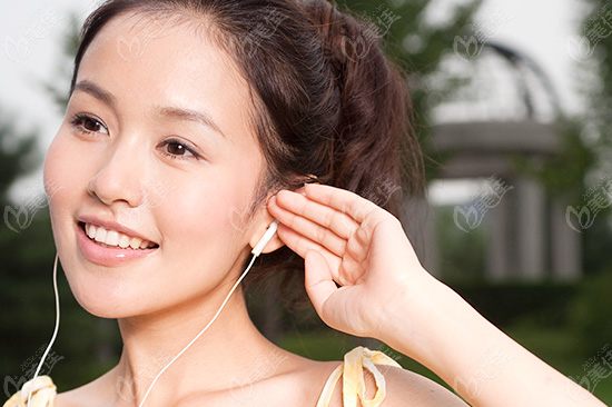 超简单看图取穴 <!--<i data=20240710-sp></i>-->穴位按摩祛痘法