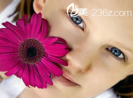 割双眼皮是否受季节影响？