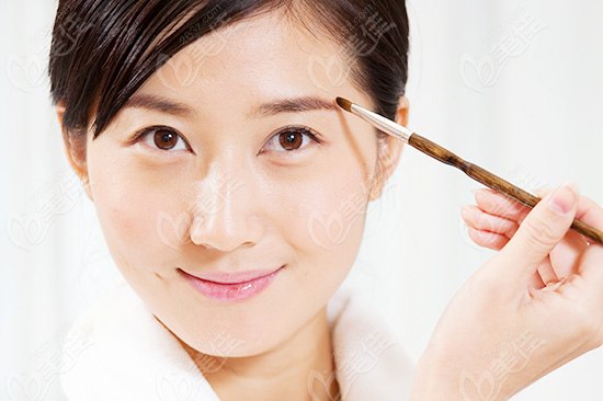 上海的韩式半化妆学习地方在哪？